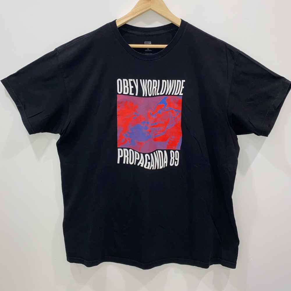 OBEY Worldwide graphic t-shirt